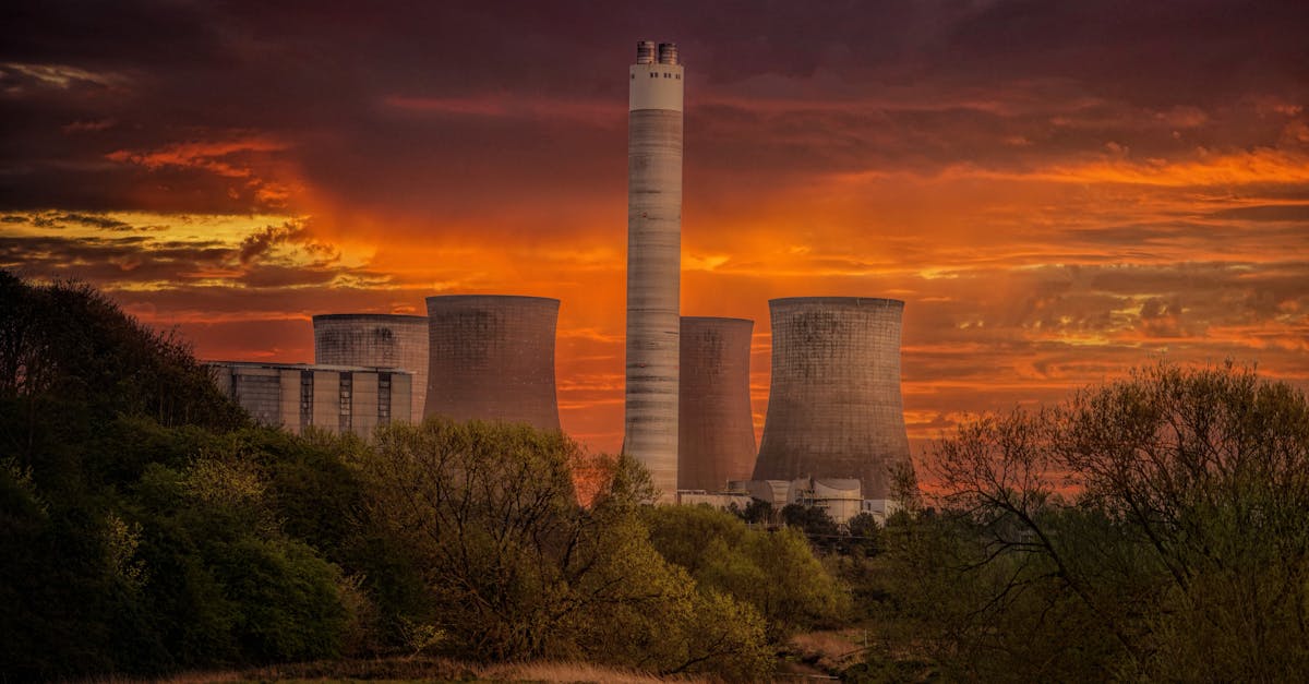 découvrez l'impact des combustibles fossiles sur notre environnement et les alternatives durables qui se dessinent pour un avenir énergétique responsable. informez-vous sur les enjeux écologiques et économiques liés à l'utilisation des énergies fossiles.