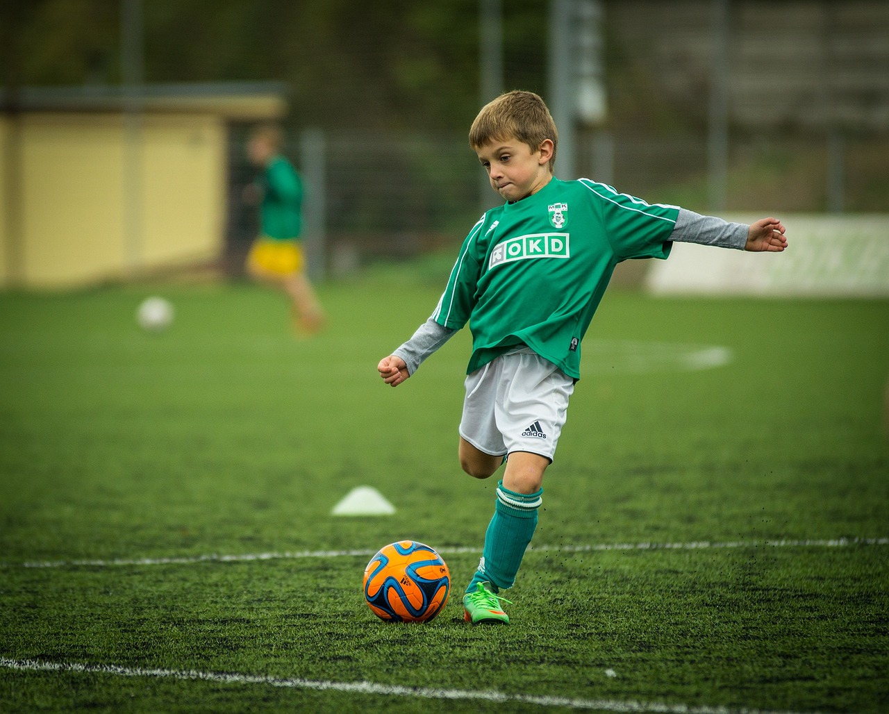 Football et enjeux climatiques : Analyse de l’empreinte carbone du sport roi