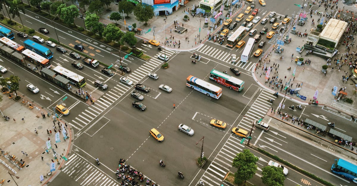découvrez les avantages des transports en commun : un moyen économique, écologique et pratique pour se déplacer en ville. profitez d'un réseau diversifié et accessible qui facilite vos trajets quotidiens.