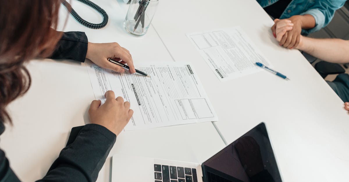 découvrez l'économie collaborative : une nouvelle manière de partager, échanger et consommer des biens et services grâce à la coopération entre particuliers. explorez ses avantages, ses principes et son impact sur la société moderne.