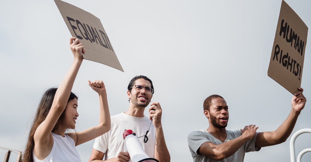 découvrez comment renforcer l'engagement communautaire grâce à des stratégies innovantes et inclusives. impliquez efficacement votre communauté pour générer un impact positif et durable.