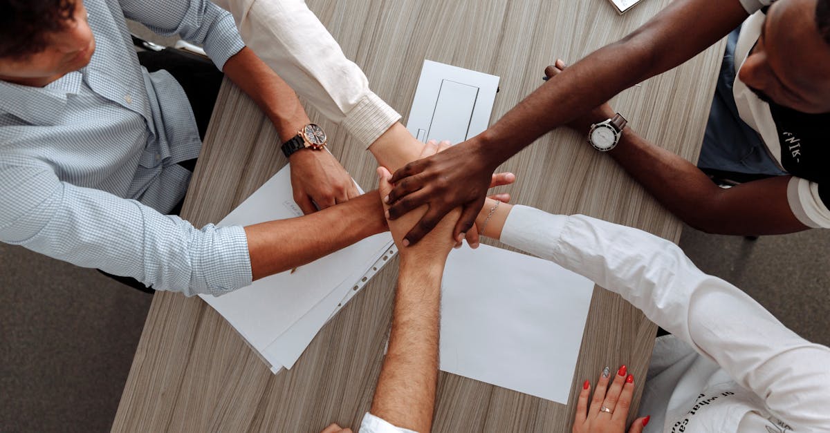 découvrez comment renforcer l’engagement des employés au sein de votre entreprise grâce à des stratégies efficaces, des outils adaptés et des conseils pratiques pour améliorer la motivation, la performance et la satisfaction au travail.