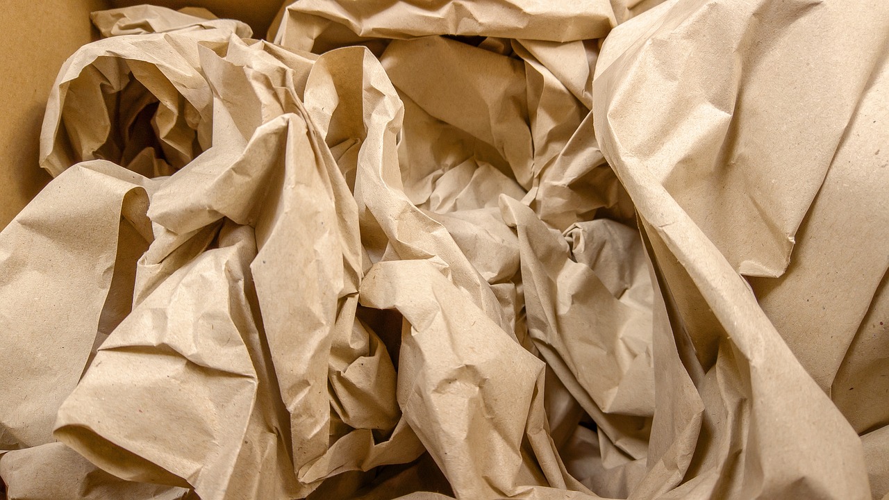 d&eacute;couvrez l'upcycling : une d&eacute;marche &eacute;cologique et cr&eacute;ative pour transformer vos objets et mat&eacute;riaux en nouveaut&eacute;s uniques, r&eacute;duisant ainsi les d&eacute;chets tout en valorisant la cr&eacute;ativit&eacute;.